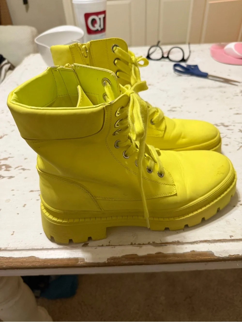 Tevos men’s 8.5 Bright Neon Yellow Lace-Up Combat Boots funk punk hip retro cool
